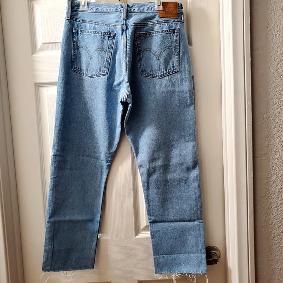 Levi's Premium Wedgie Straight Jeans - Picture 8 of 12
